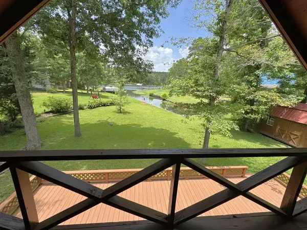 190 Timberlane Loop, Hemphill, TX 75948