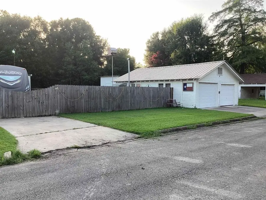 402 W Drew Street, Kirbyville, TX 75956 - #3