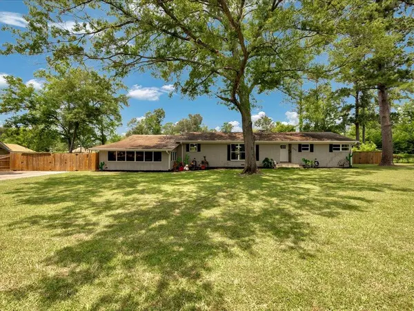 908 Wildbriar Drive, Lufkin, TX 75904