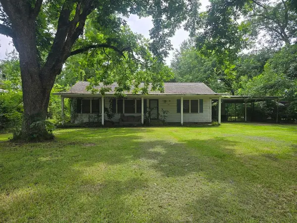 596 Marcus Street, TIMPSON, TX 75975
