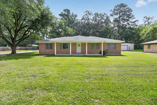 1303 Shadybrook Lane, Lufkin, TX 75904