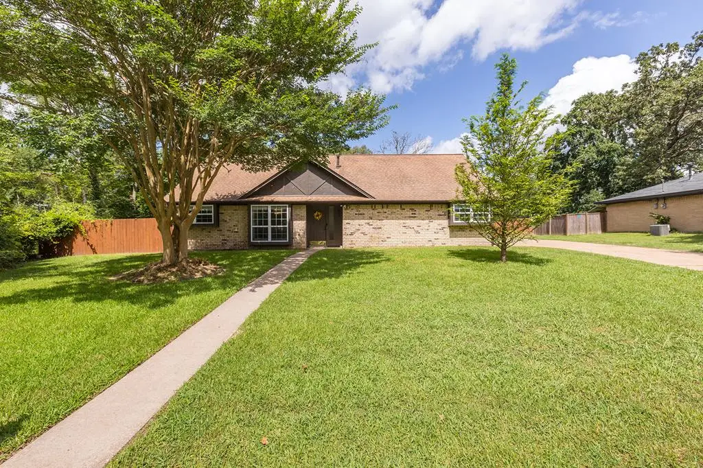 126 Ridgewood Drive, Lufkin, TX 75901 - #1