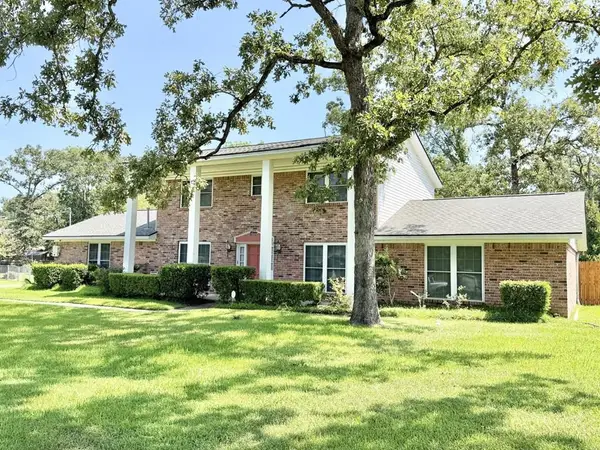 1307 Edgewood Circle, Lufkin, TX 75904