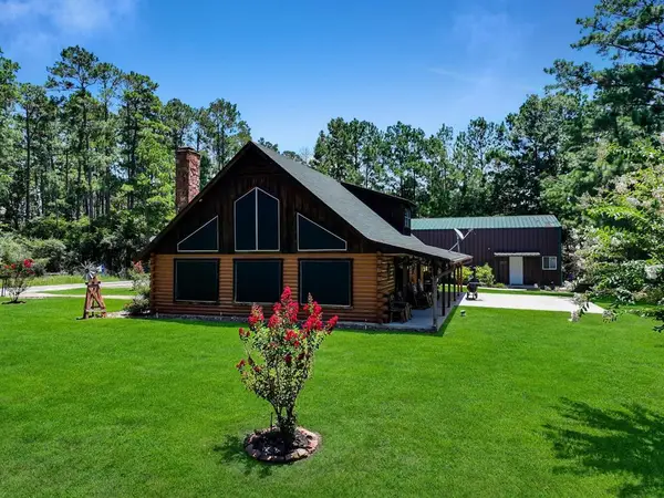 1461 Beachrock Rd, Brookeland, TX 75932