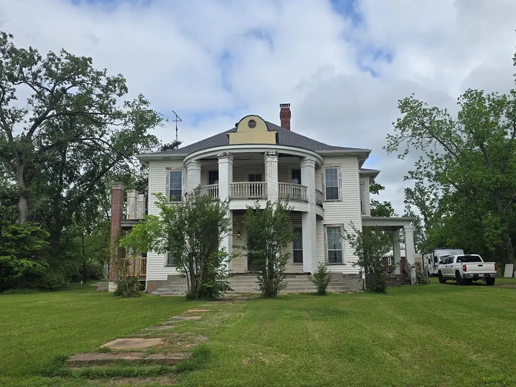 859 N 4th, Timpson, TX 75975 - #1