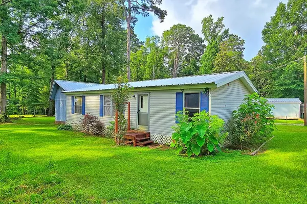 151 Daffodil Drive, Hemphill, TX 75948