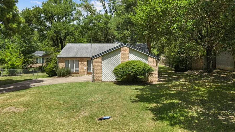 302 Lee Lane, Lufkin, TX 75904 - #2