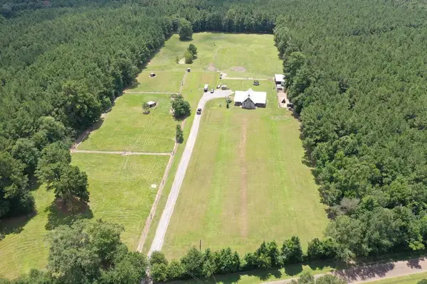 7096 Jim Burns Road, Silsbee, TX 77656