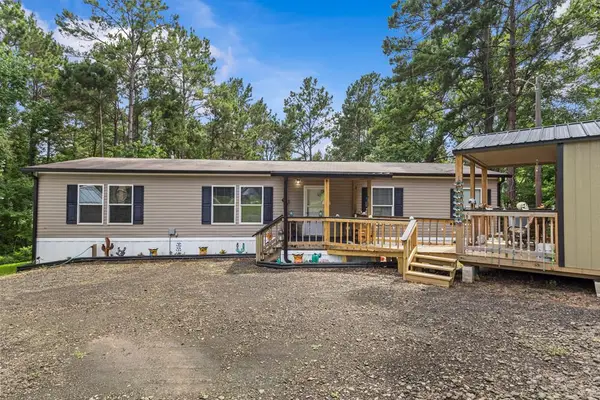 2672 Pleasure Bend, Hemphill, TX 75948
