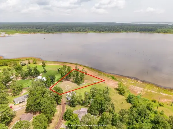 295 White Oak Drive, Zavalla, TX 75980