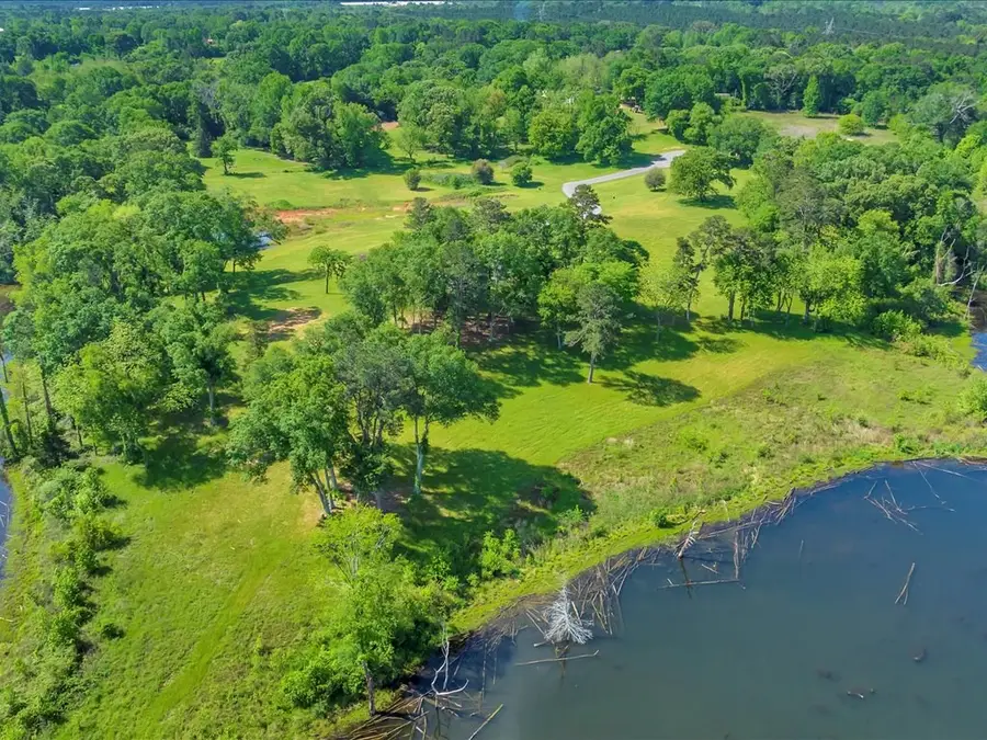 245 Doves Point, Garrison, TX 75946 - #2
