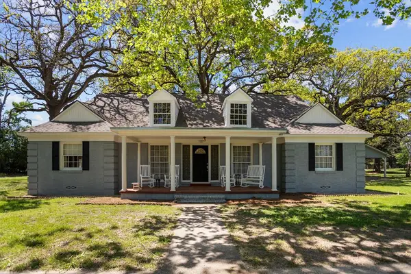 319 North Howard Street, Grapeland, TX 75844