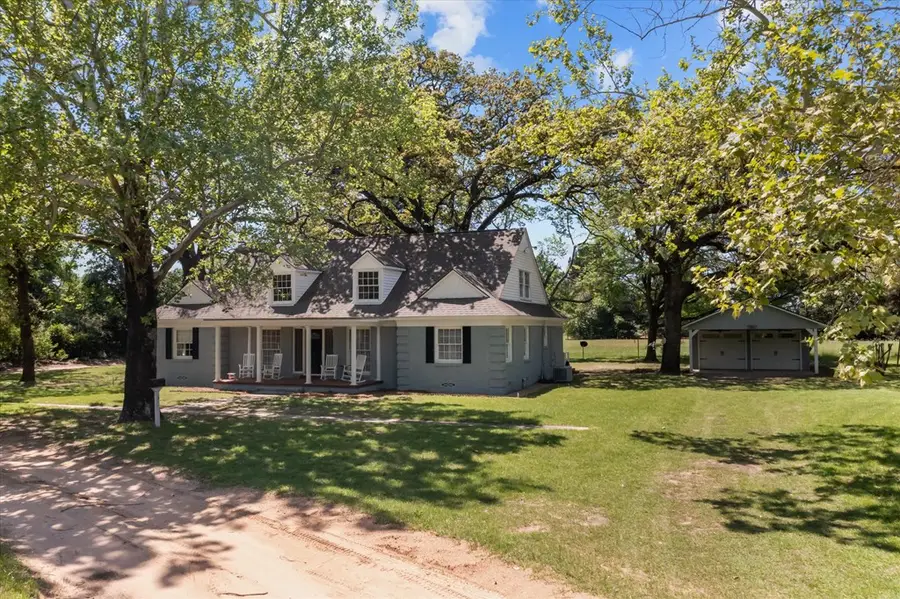 319 North Howard Street, Grapeland, TX 75844 - #2