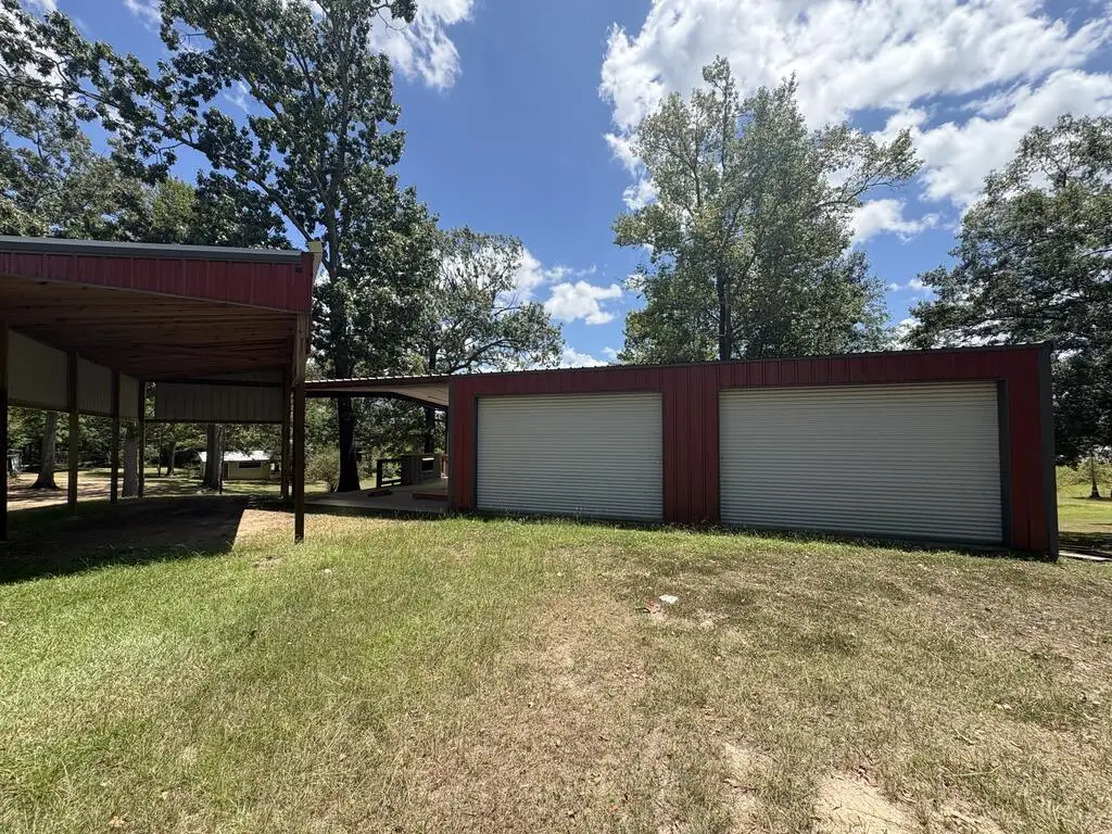 186 County Road 4804 E, Broaddus, TX 75929 - #1