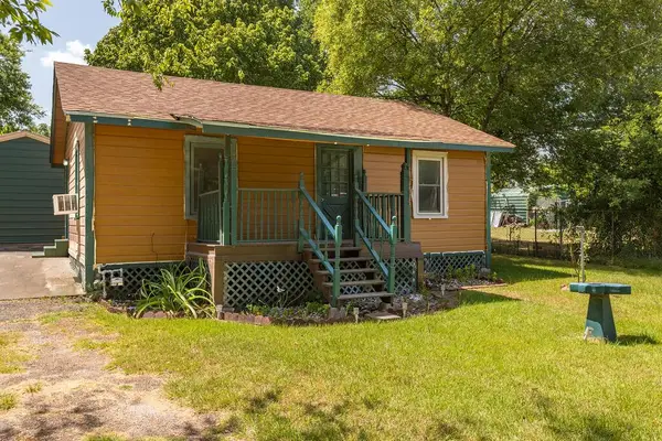 2020 Denver Ave, Lufkin, TX 75901