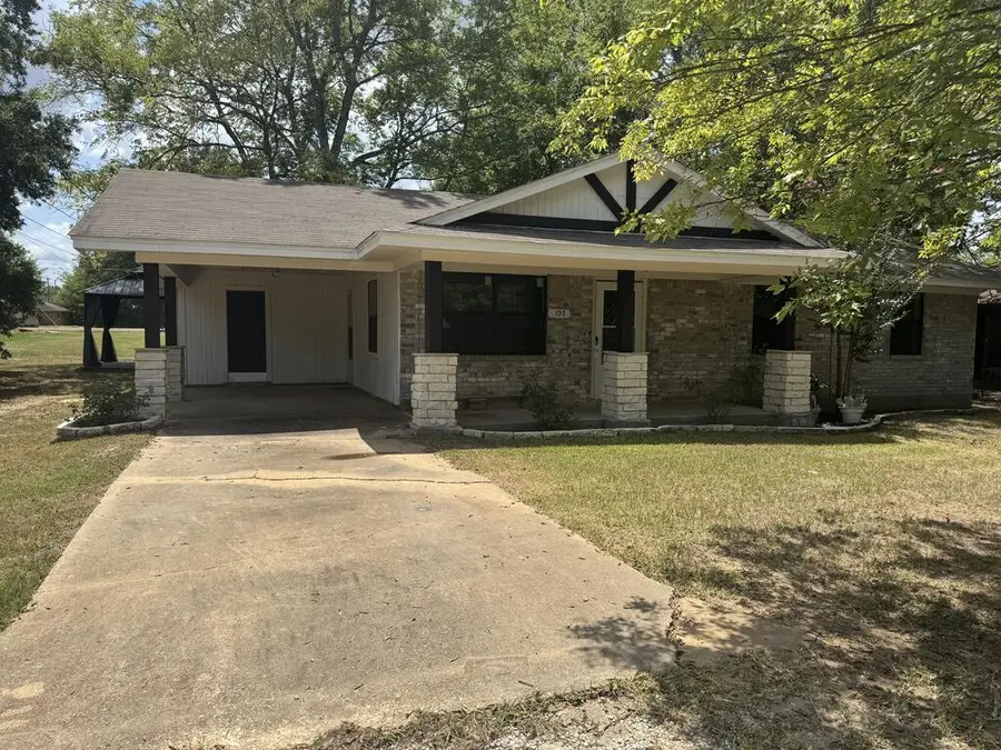 107 Thomas St, Crockett, TX 75835 - #2