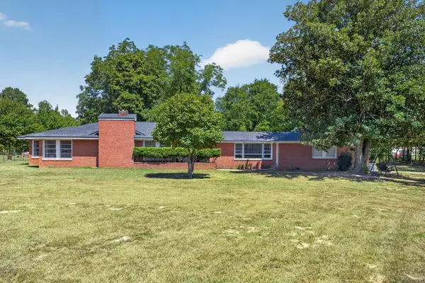 1566 St Hwy 7 W, Crockett, TX 75835