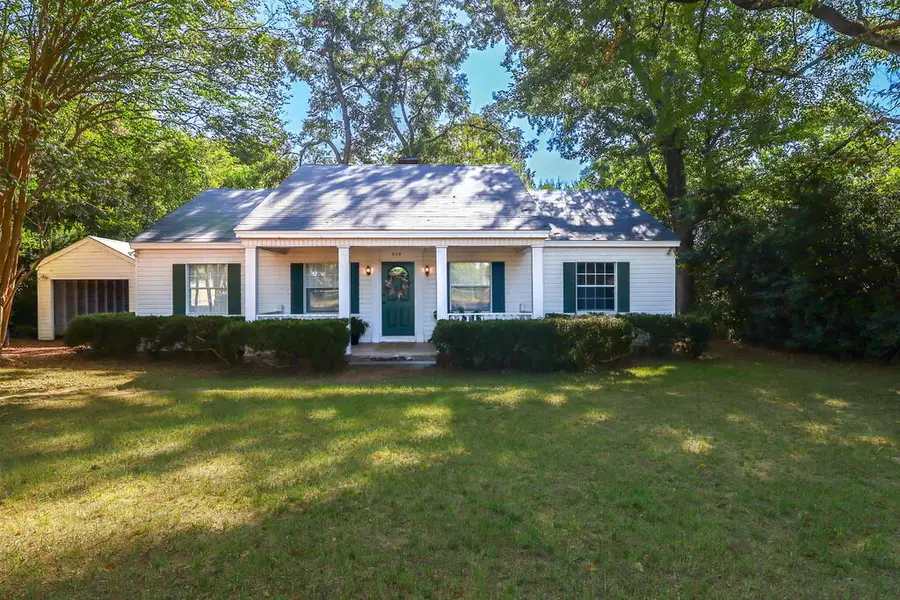 614 N Market Street, Grapeland, TX 75844 - #2