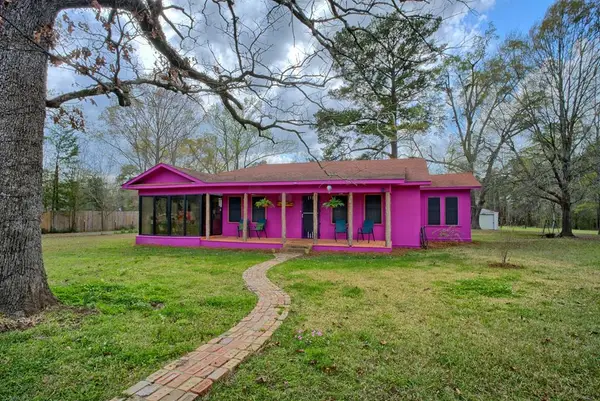 920 Mann Street, Hemphill, TX 75948