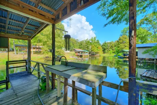 346 Twin Cedar Drive, Hemphill, TX 75948