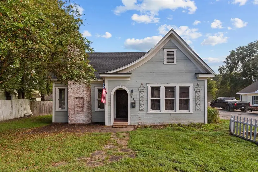 135 East Denman Avenue, Lufkin, TX 75901 - #2