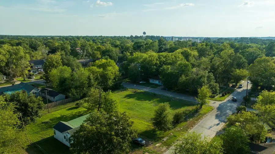 609 Persimmon Avenue, Lufkin, TX 75904 - #2