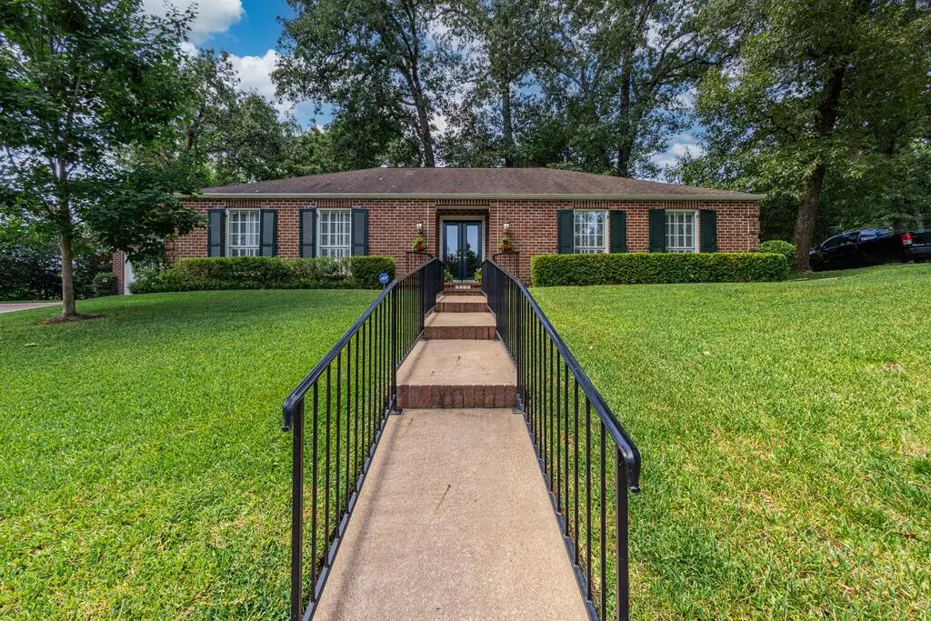 2034 Essex Street, Nacogdoches, TX 75965 - #1