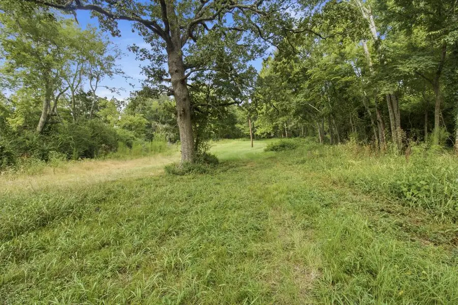 185 Sweet Ln, San Augustine, TX 75972 - #2