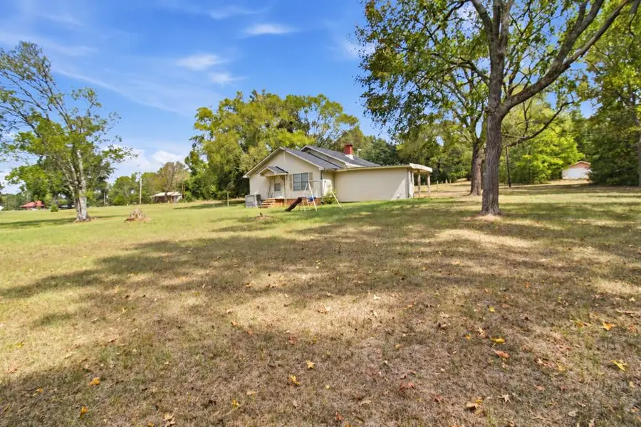 155 6th Street, Cushing, TX 75670 - #2