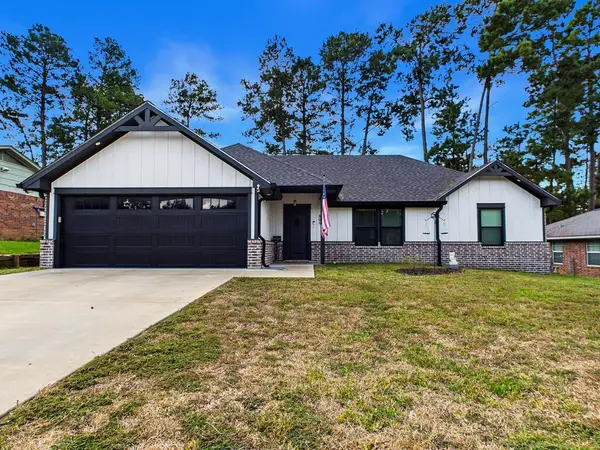 809 Scarlet Oak Street, Nacogdoches, TX 75964