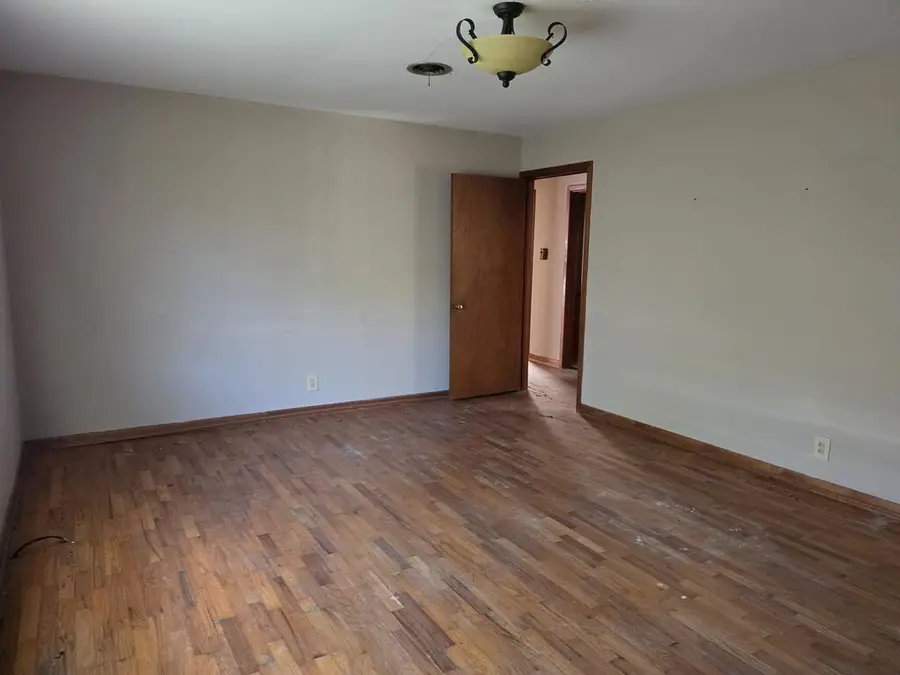 1200 Walnut St, Henderson, TX 75654 - #3