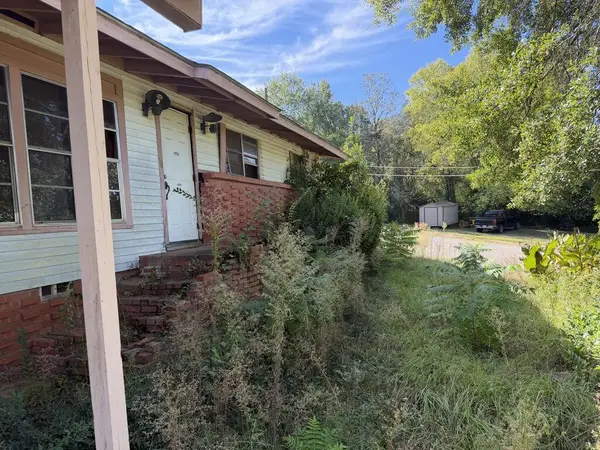 1203 Timberlake, Nacogdoches, TX 75961