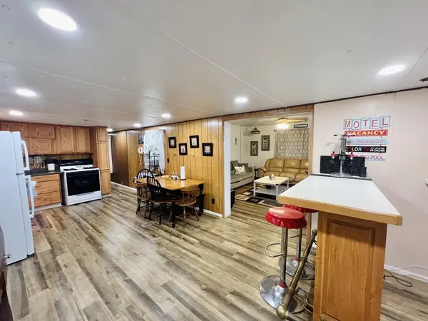 245 Woodcrest Drive, Hemphill, TX 75948