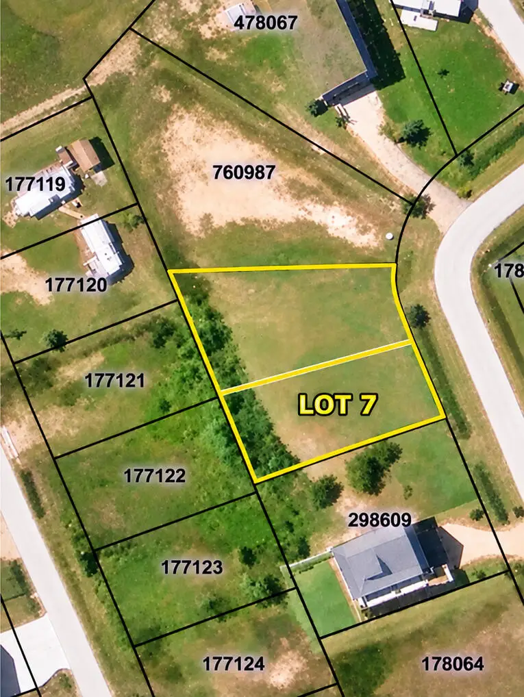 L7 1027 Rollover Circle, Gilchrist, TX 77617 - #1