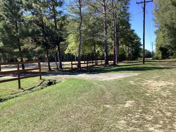658 County Road 150, Jasper, TX 76951