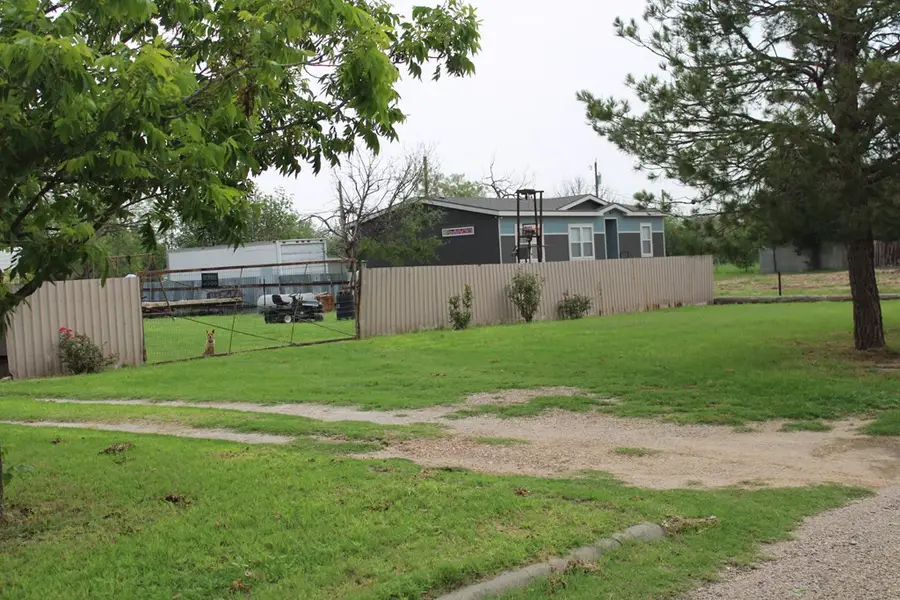 600 13th Street, Ballinger, TX 76821 - #2