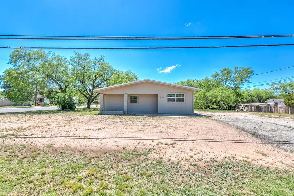2113 S Hill St, San Angelo, TX 76903 - Image #1
