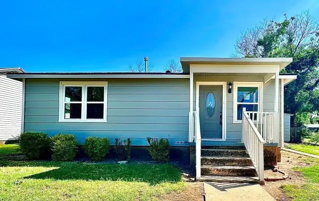 903 N 4th Street, Ballinger, TX 76821 - #1