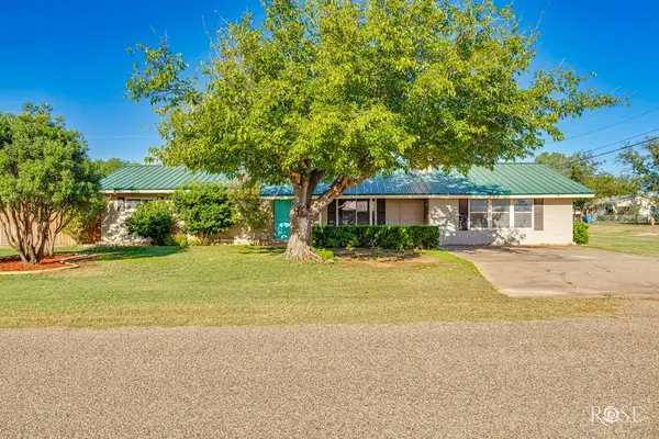 302 Key St, Bronte, TX 76933