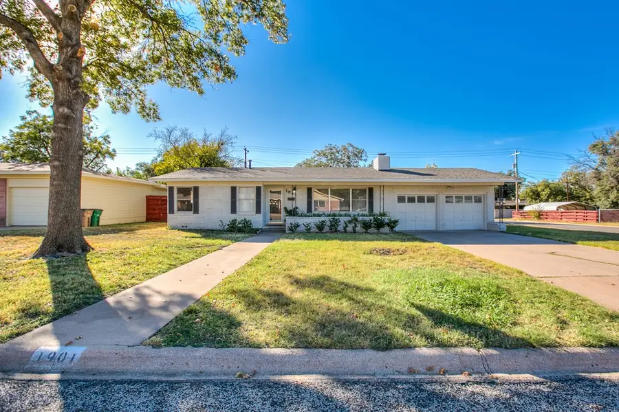 1901 Dena Dr, San Angelo, TX 76904 - Image #2