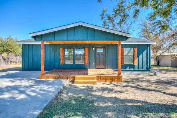 212 Drinkard St, Eden, TX 76837