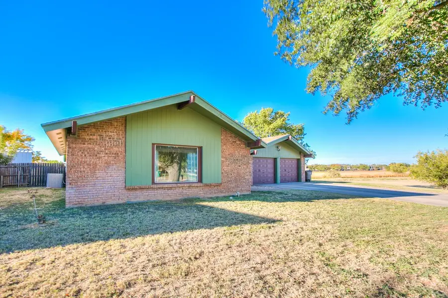 3334 Vista Del Arroyo, San Angelo, TX 76904 - Image #3