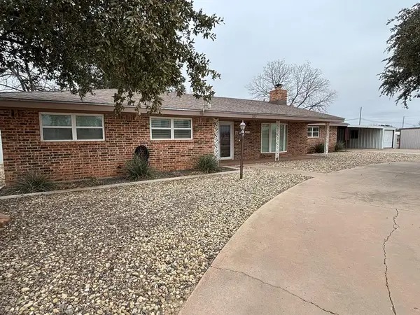 312 W Main St, Bronte, TX 76933