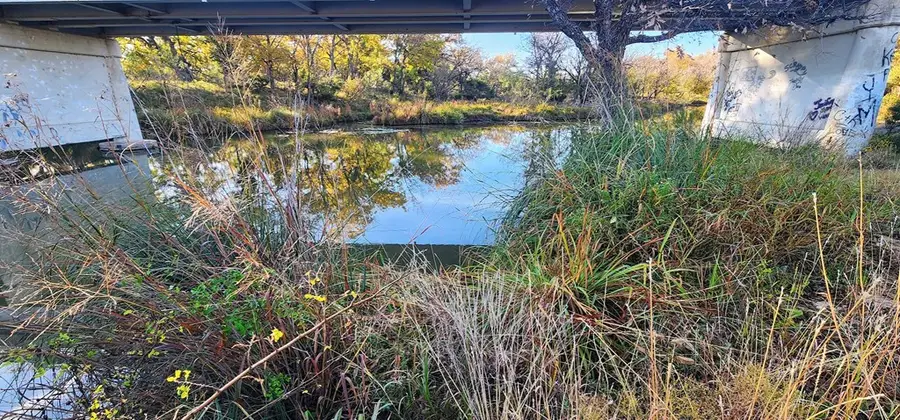 201 Orchard Lane, Mertzon, TX 76941 - Image #2