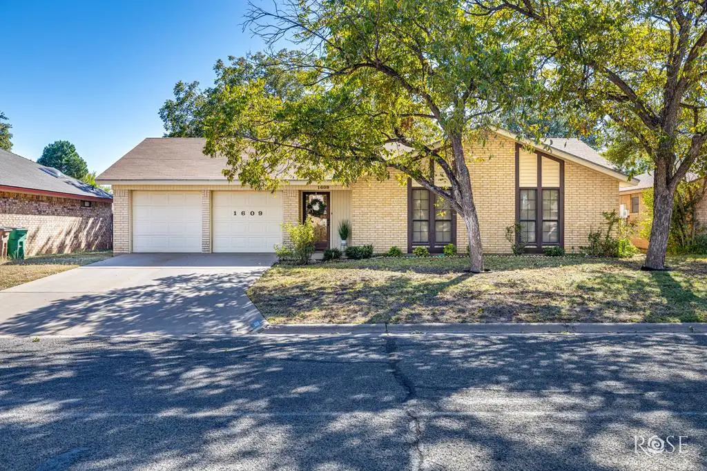 1609 Parkview Dr, San Angelo, TX 76904 - Image #1