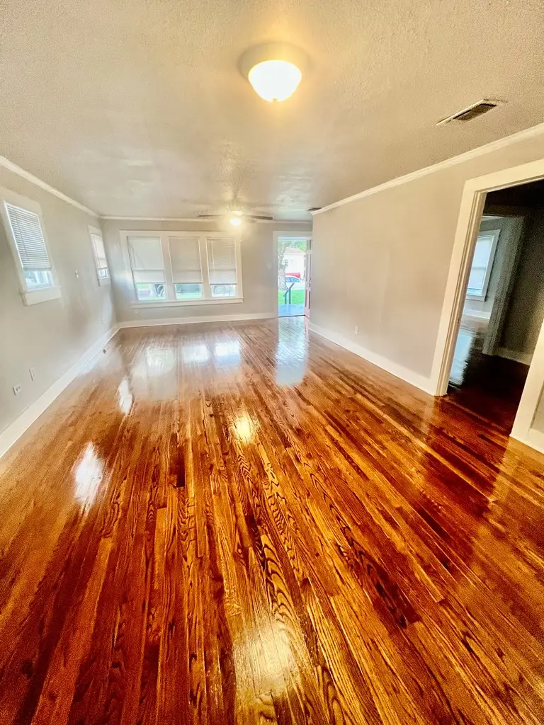 121 N Madison St, San Angelo, TX 76901 - Image #2