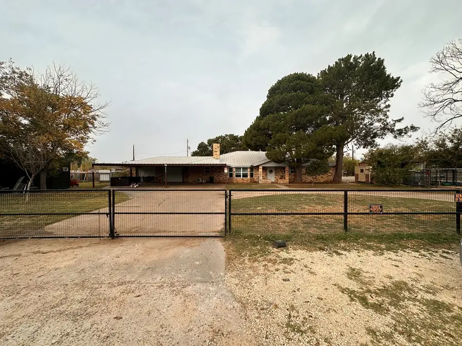 8429 Petunia Ave, San Angelo, TX 76901 - Image #2