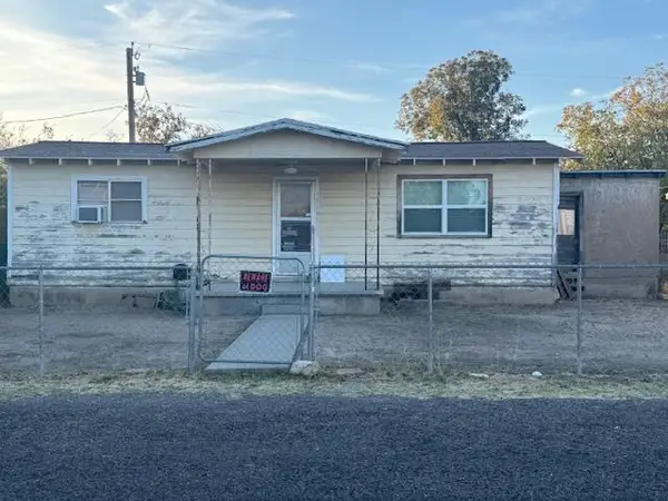 1810 Walnut St, Ozona, TX 76943