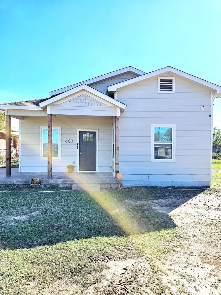 603 W 17th St, San Angelo, TX 76903 - Image #1