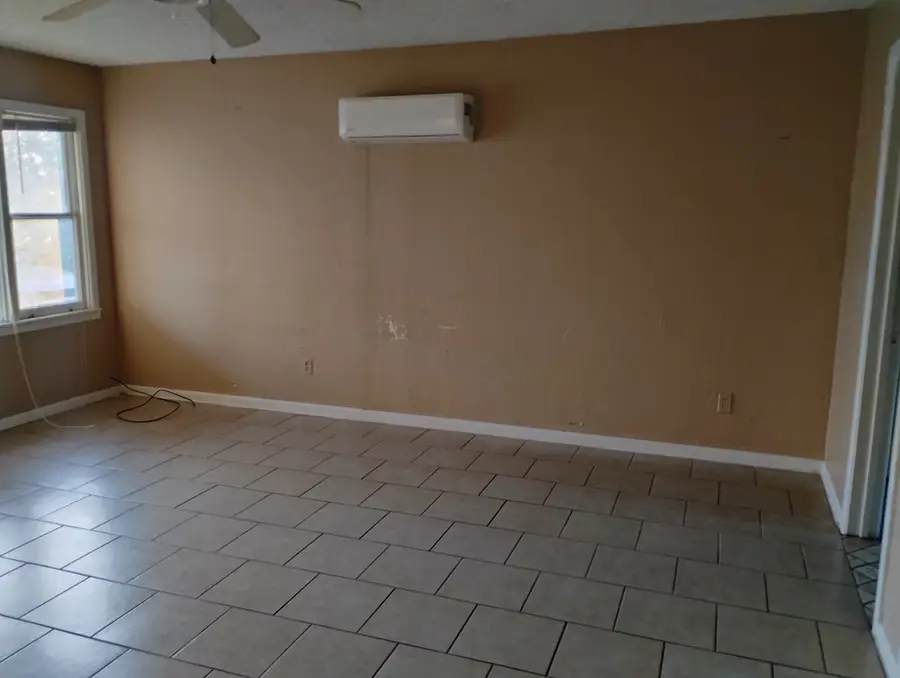 212 Maryland St, San Angelo, TX 76905 - Image #2